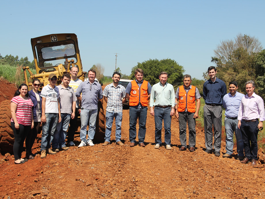 INICIA A RECUPERAÇÃO DE ESTRADAS NO INTERIOR